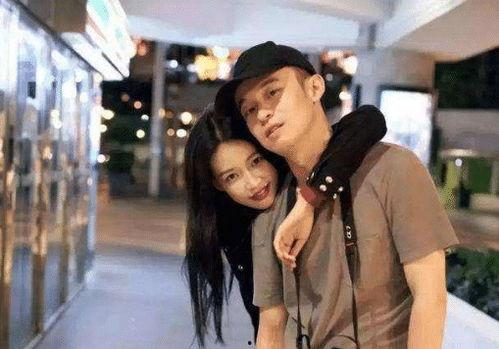 2018国产夫妻自拍,私密生活瞬间，情感共鸣的影像记录